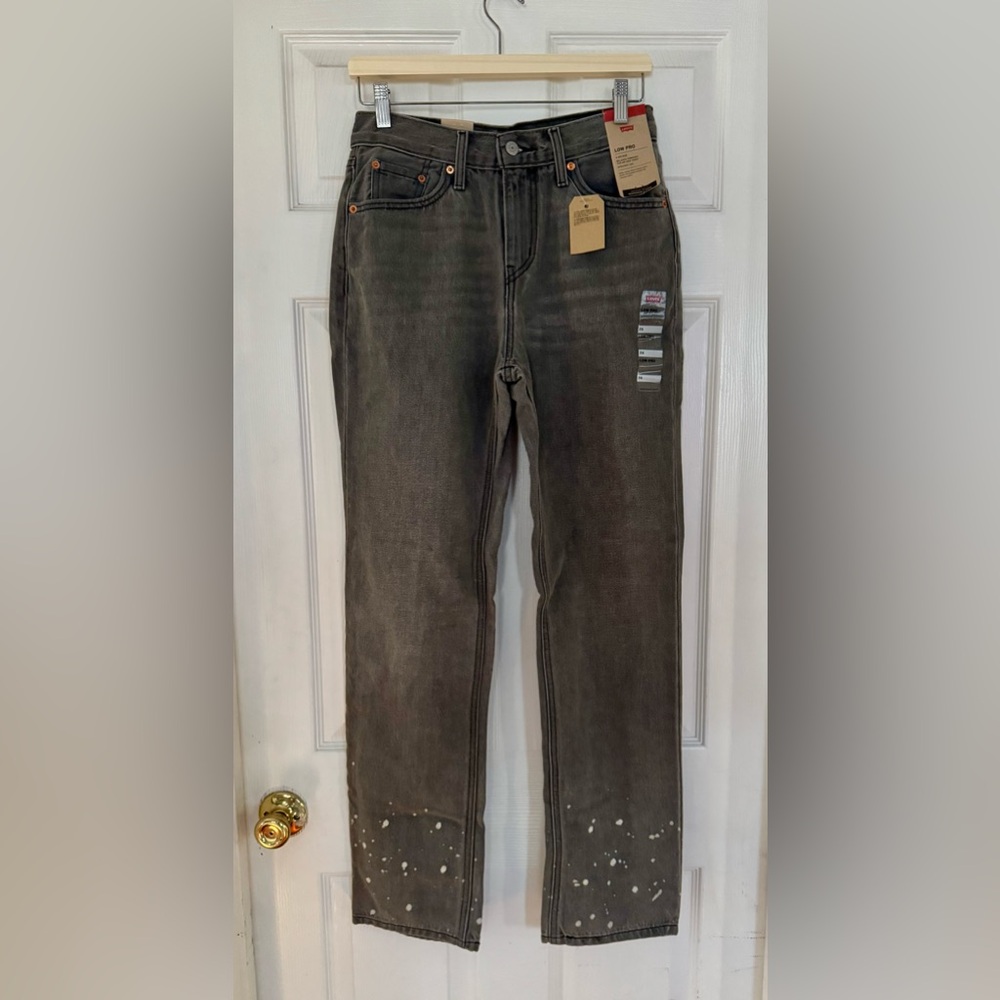 Levi’s Women’s Jeans Gray Low Pro Stonewash Mid Rise Relaxed Straight 26 NWT